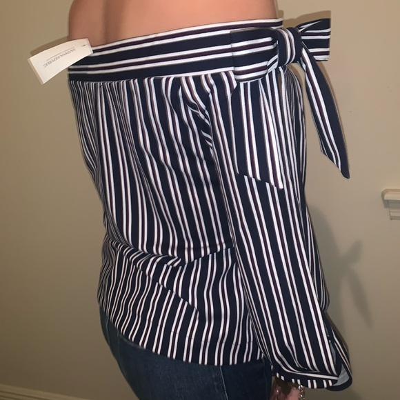 NWT Banana Republic Off the shoulder top - Picture 4 of 4